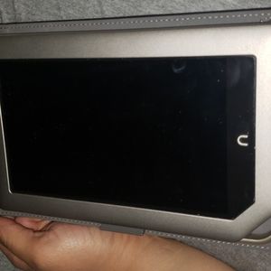 Barnes and Noble Nook Color with protective case, EReader, Silver, 8GB, 7in